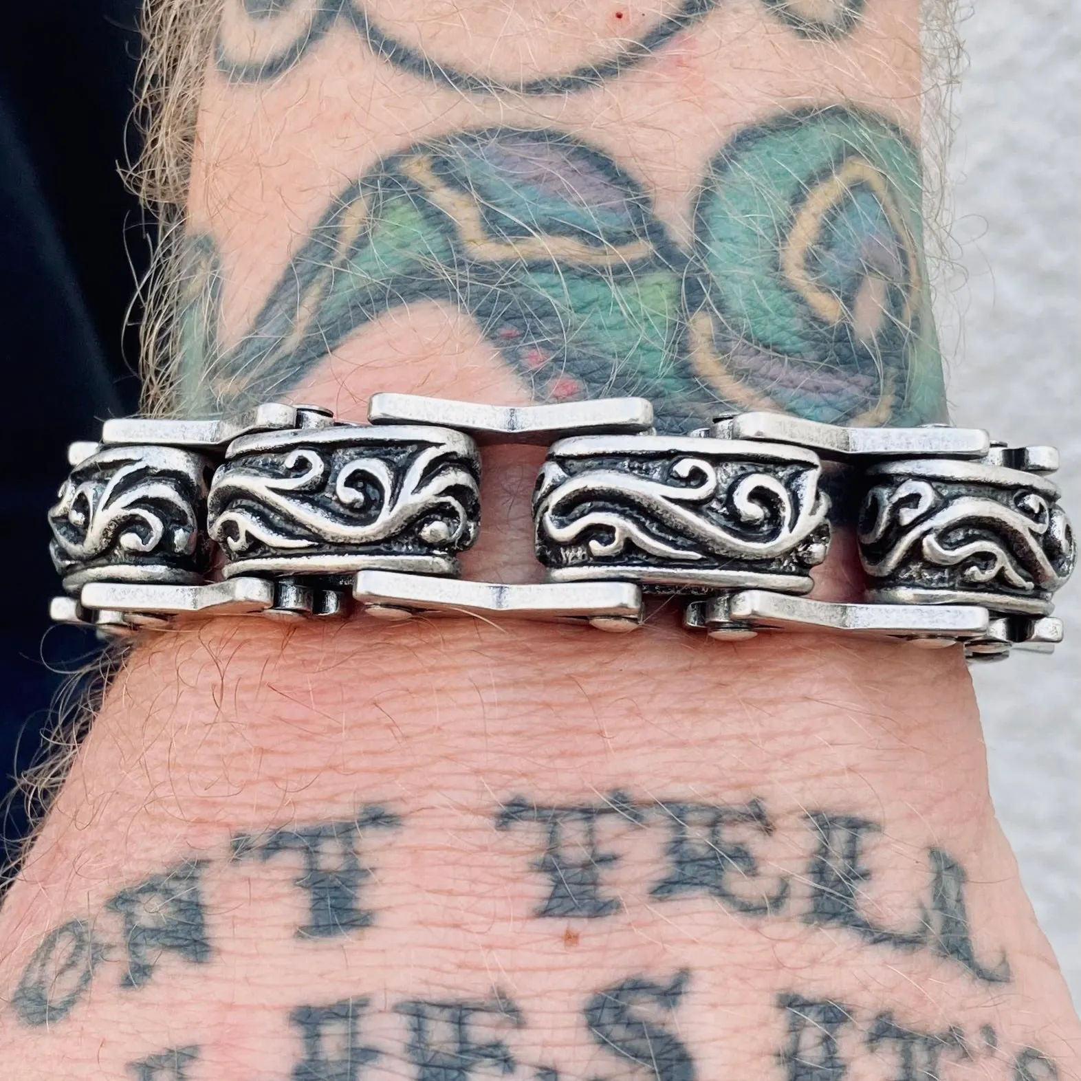Crusader's Bracelet - Scrollwork - B108