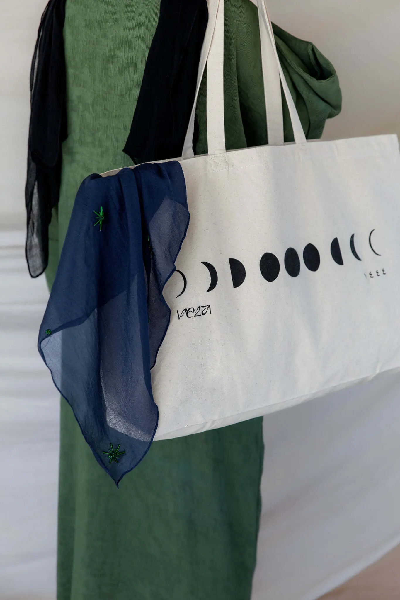 VELA Tote